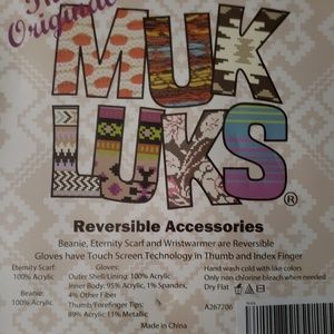 Hat/gloves/ scarf set